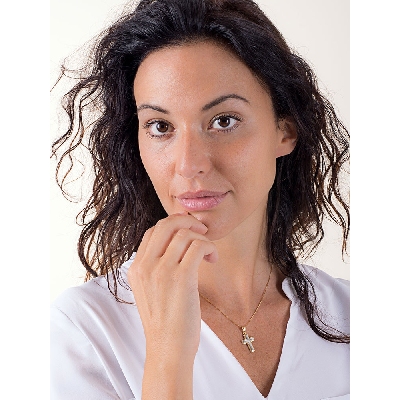 Kreuz Anhänger aus Gelb- und Weißgold 18k