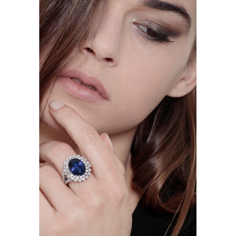 Blauer Saphir Halo Ring Weißgold mit Diamanten