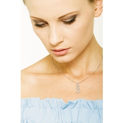 Weißgold 18K Halskette mit drei Kreisen aus Diamanten  2