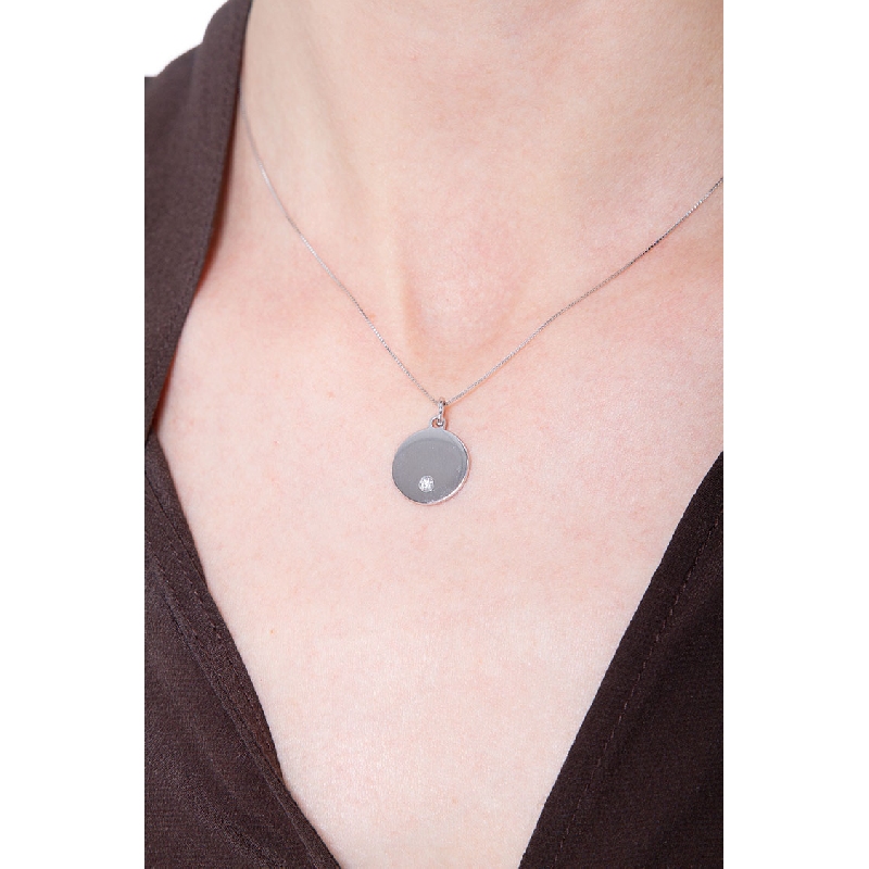 18K Weißgold Kette mit einer gravierbaren Medaille und einem Diamanten