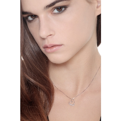 Weißgold 18k Kette mit Herzanhänger aus Diamanten 