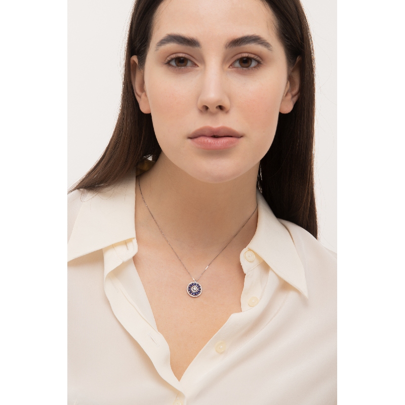 Weißgoldkette mit rundem Anhänger aus Diamanten und Saphiren