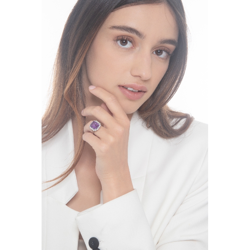 Halo Ring mit Amethyst und Diamanten 