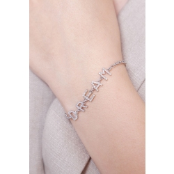 Armband aus Weißgold personalisiert mit Buchstaben DREAM aus Diamanten 2