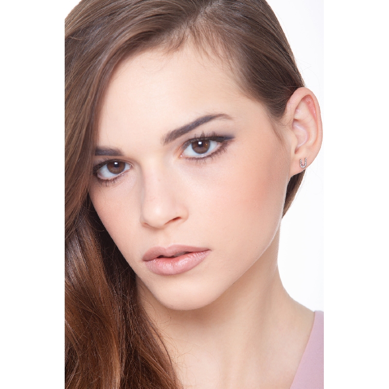 Ohrring mit Buchstabe U aus Weißgold 750 und Diamanten