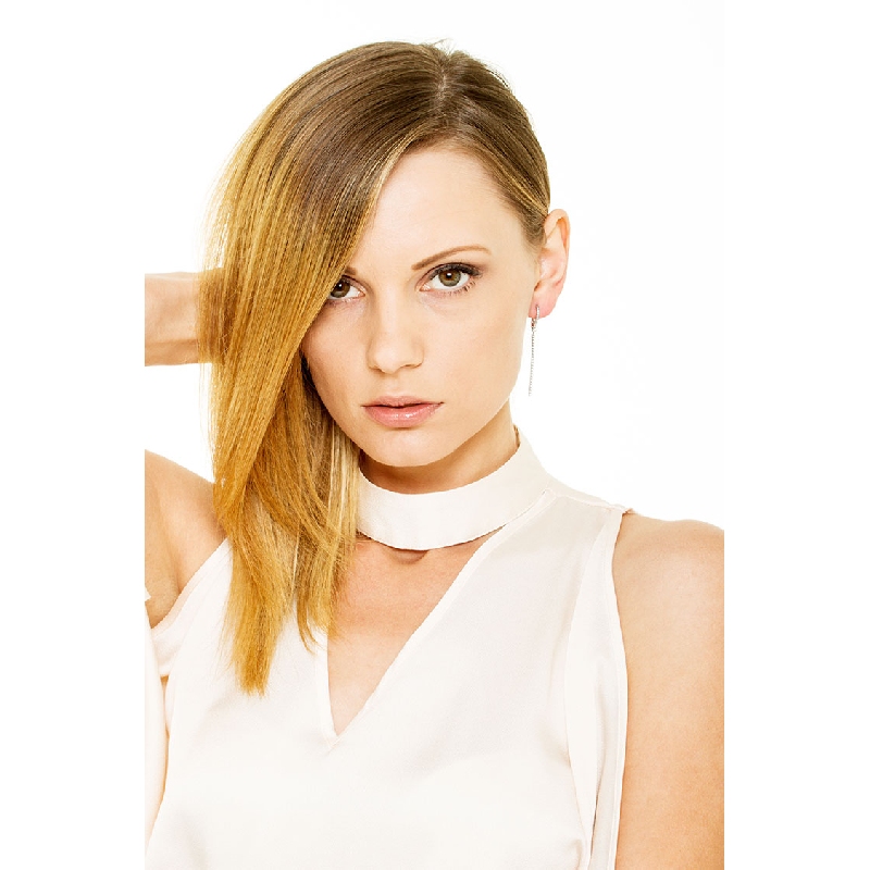 Weißgold Ohrhänger mit Stab aus Diamanten