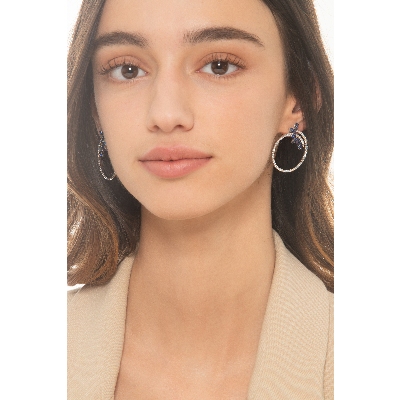 Weißgold-Ohrringe mit blauen Saphiren und Diamanten