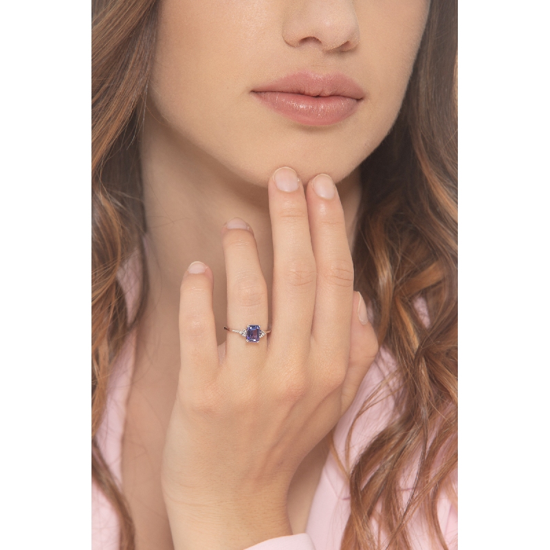 Weißgold Ring Damen mit reckteckigem Tansanit und Diamanten 
