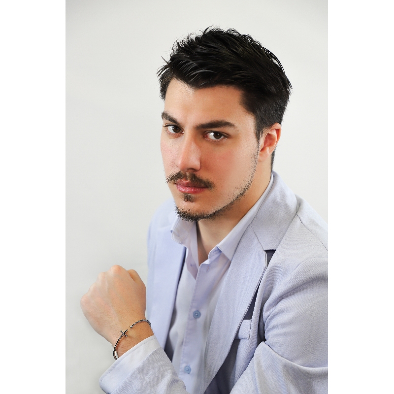 Herrenarmband Weißgold mit Kreuz aus schwarzen Diamanten