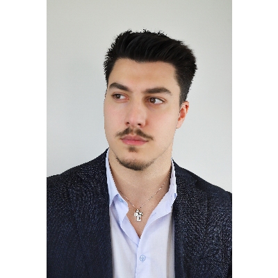 Herrenkette aus Weißgold Kreuzanhänger mit Brillanten