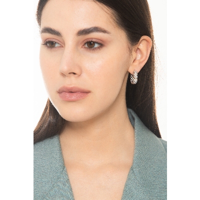 Moderne Creolen aus 750er Weißgold 18K