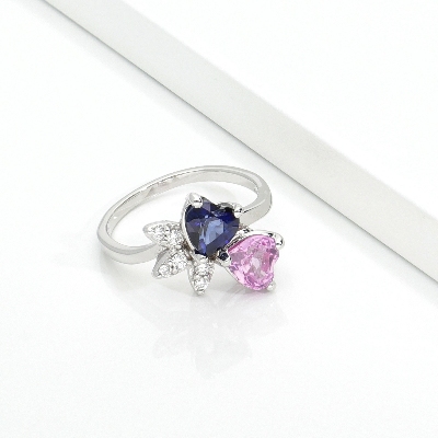 Saphir Ring blau und rosa mit Diamanten