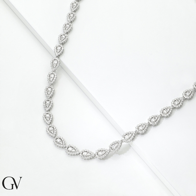 Halskette mit tropfenförmigen Diamanten Weißgold 