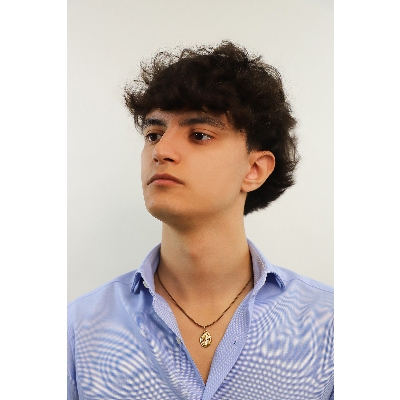 Medaillon-Anhänger Heilige Maria aus Gelbgold