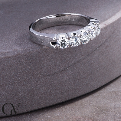 Brillantring Weißgold mit 5 Edelsteinen