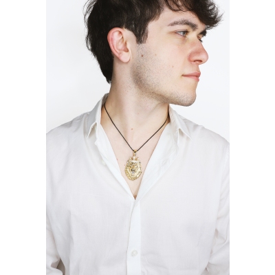 Löwenanhänger aus 18 Karat Gelbgold