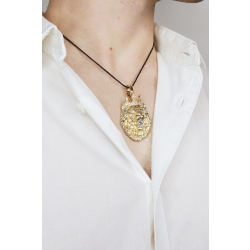 Löwenanhänger aus 18 Karat Gelbgold 2