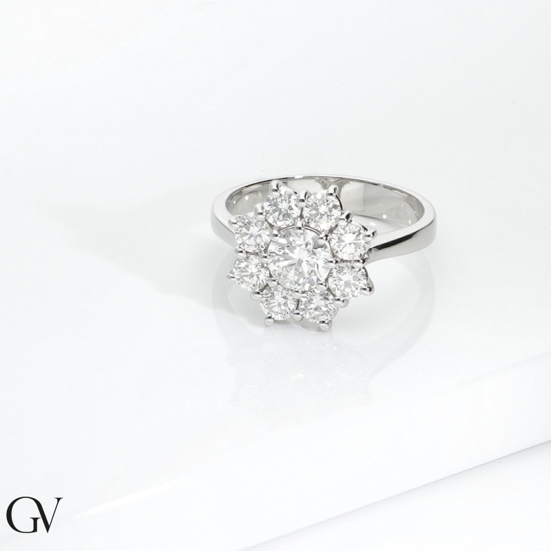 Weißgold 750 blumenförmiger Halo Ring mit Diamanten