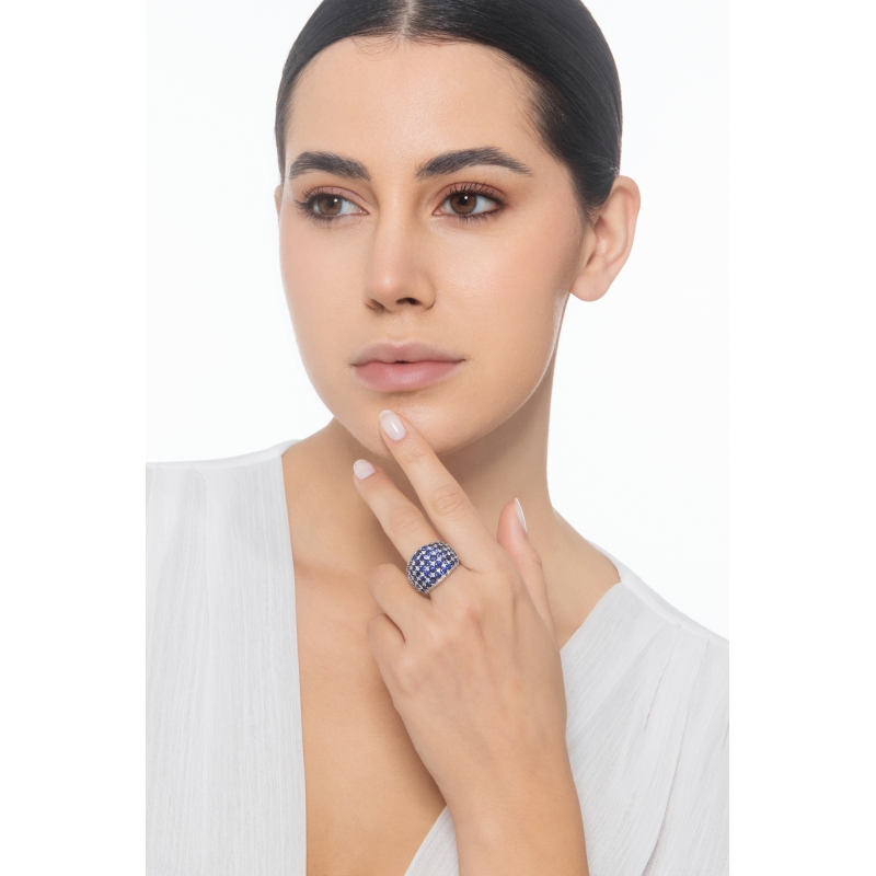 Weißgold 18K Bandring mit Saphiren und Diamanten