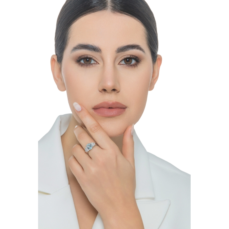 Weißgold 18K Bandring mit Aquamarin und Diamanten