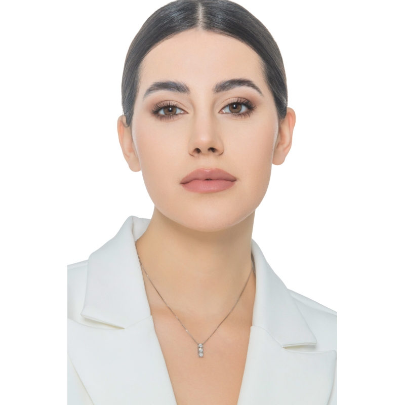 Weißgold 18K Damenkette mit drei Diamanten