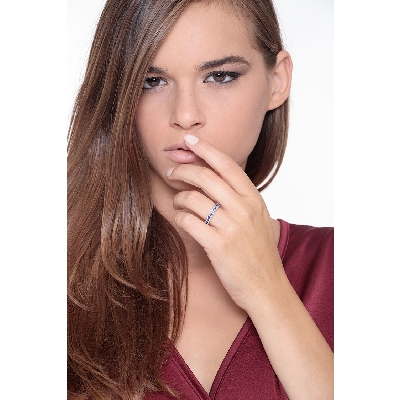 Saphir-Memoire-Ring mit Fassung aus 18k Weißgold