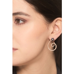 Ohrringe aus Roségold mit blauen Saphiren und Diamanten 2