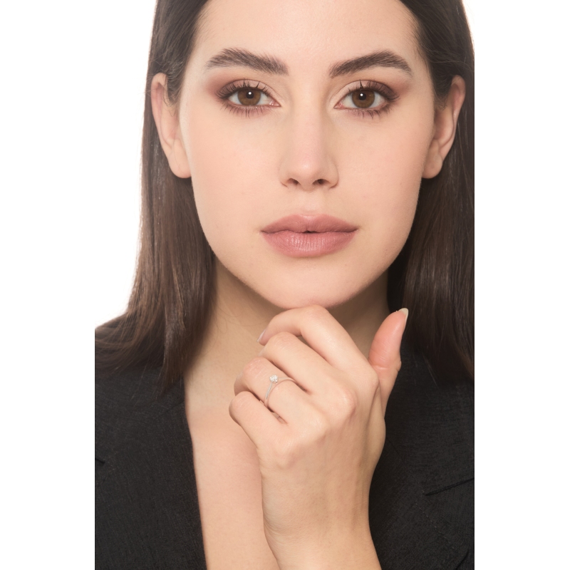 Solitär Ring mit 0.20 kt Diamant aus 750er Weißgold