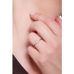 Weißgold Ring mit C aus Diamanten  2