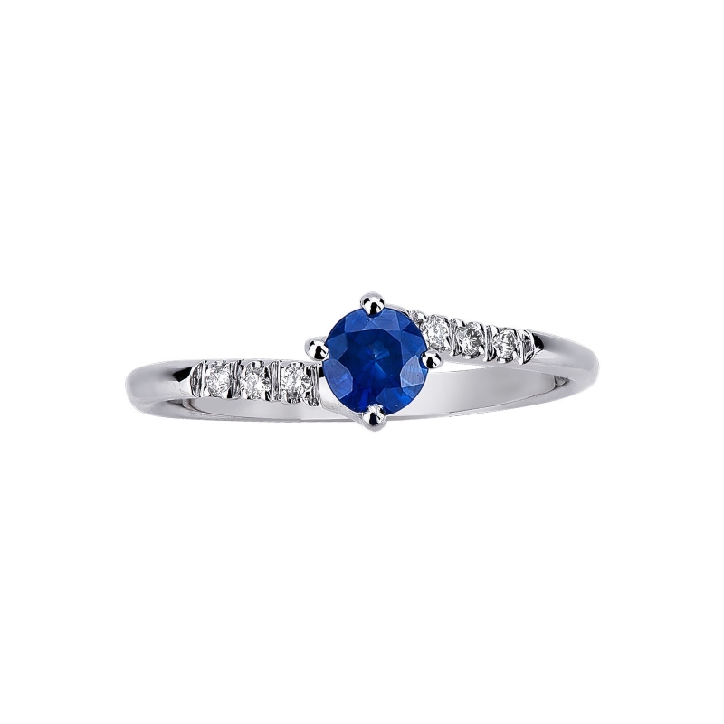 Weißgold Ring mit blauem Saphir und Diamanten