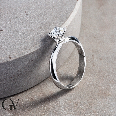 Diamantenring 0,70 ct Weißgold Verlobung