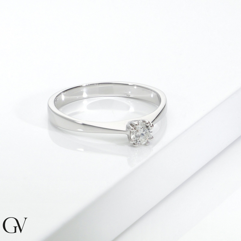 Solitär Ring mit 0.20 kt Diamant aus 750er Weißgold