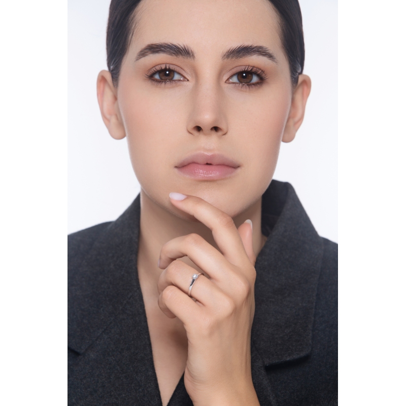 Ring mit Diamant 0.20 kt aus Weißgold 750