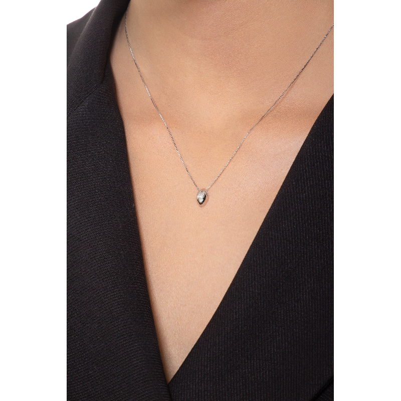 Damenkette aus Weißgold 750 mit tropfenförmigem Diamant-Anhänger