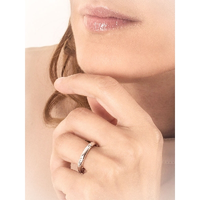 Weißgold Ehering mit Diamanten