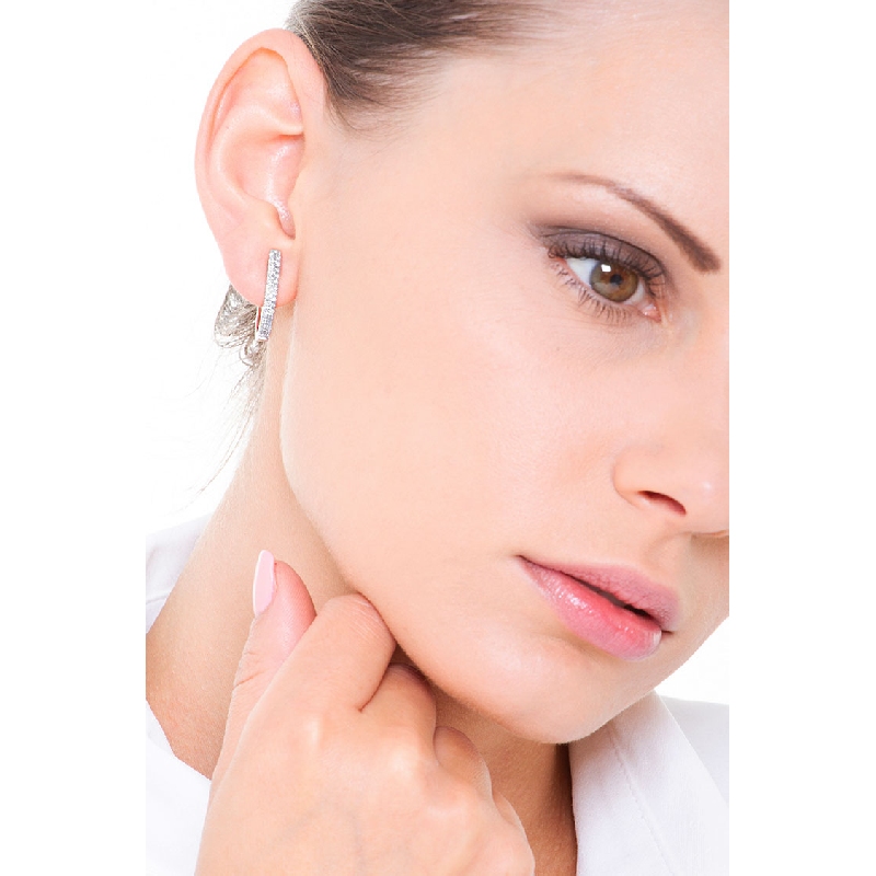 Ovale Creolen aus Weißgold mit Diamanten