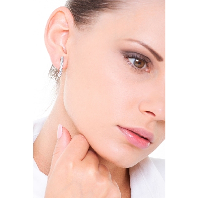 Ovale Creolen aus Weißgold mit Diamanten