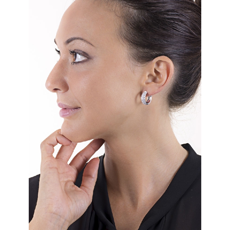 Creolen aus 18k Weißgold mit Diamanten in einer Pavé-Fassung