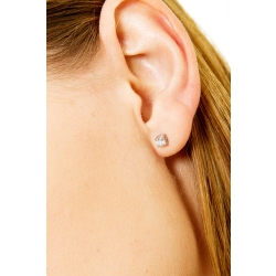 Runde Ohrringe aus Weißgold mit Diamanten 2