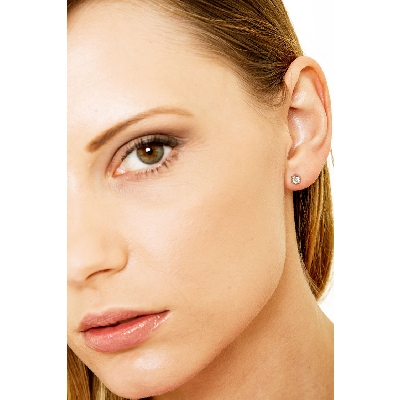 Diamant-Ohrstecker aus Weißgold mit 6 Krappen