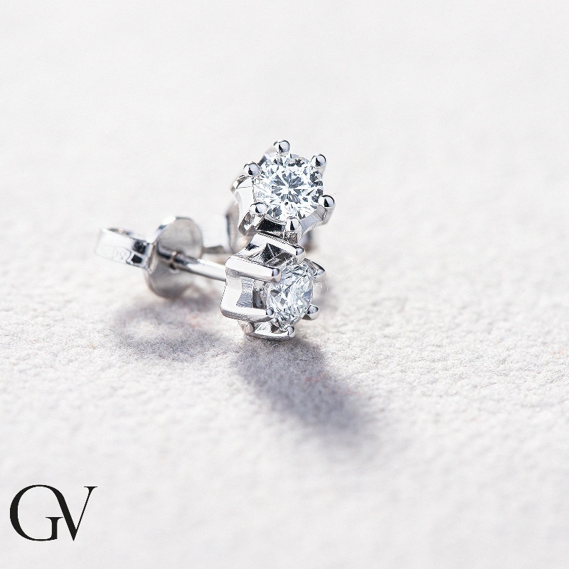 Damen Ohrstecker Weißgold mit Diamanten