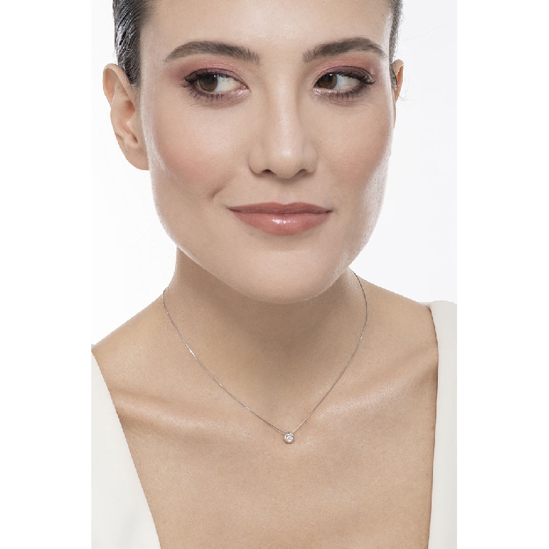 Halskette aus 18K Weißgold mit Solitär-Anhänger