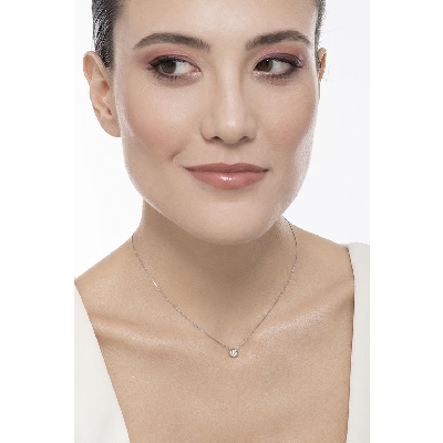 Halskette aus 18K Weißgold mit Solitär-Anhänger