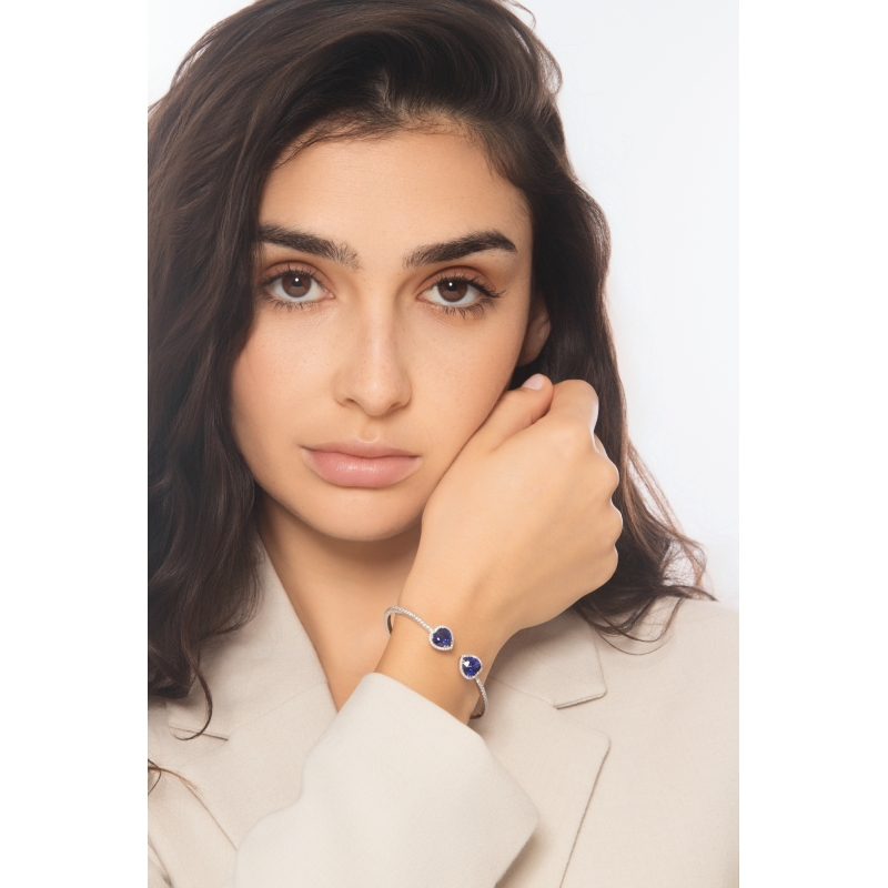 Weißgold Armreif mit blauen Saphiren und Diamanten