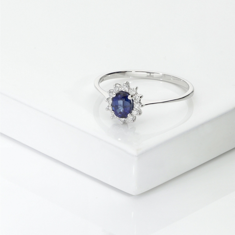 Saphir blau Halo Ring Weissgold mit Diamanten