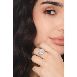 Runder Ring aus 750er Weißgold mit Diamanten 2