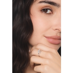 TOI&MOI Weißgold Ring mit drei Diamanten 2