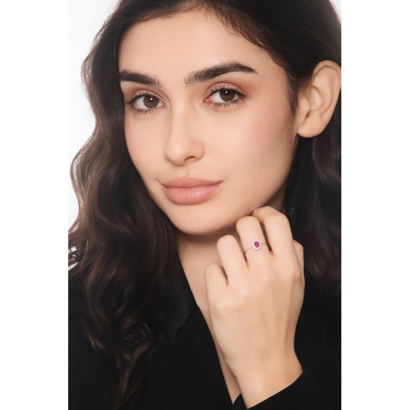 Halo Ring Weissgold Rubin und Diamanten