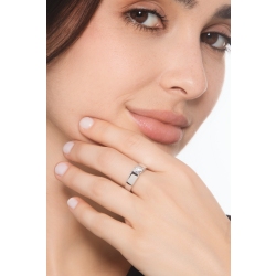 Verlobungsring mit Diamant 0,90 kt in einer Spannfassung 2