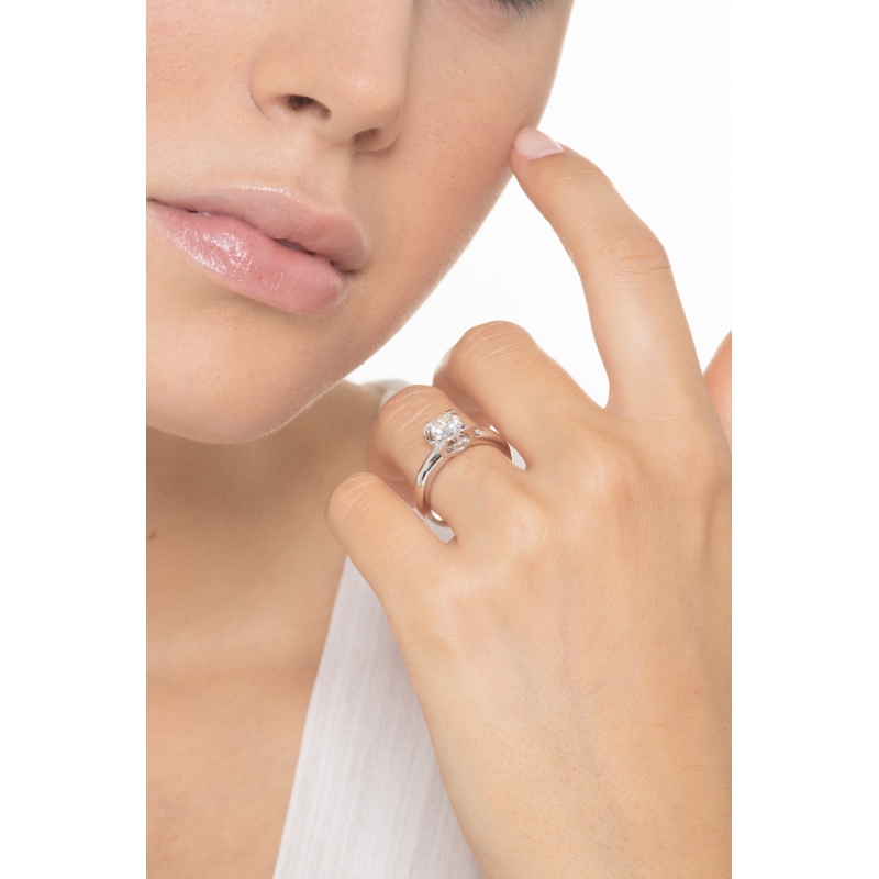 Ring mit einem Diamanten IGI 1 Karat Weissgold 18K